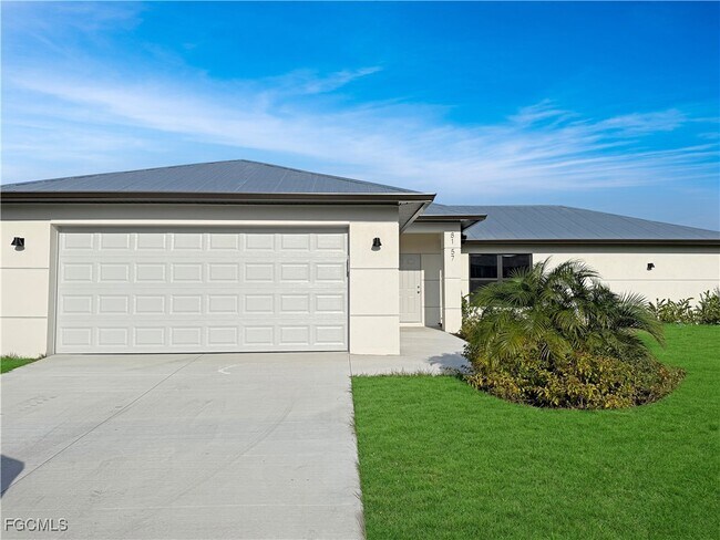 Building Photo - 8157 Albatross Rd