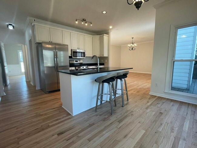 Building Photo - 2428 Havershire Dr