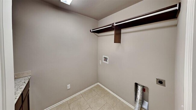 Building Photo - 3101 San Juan Trails