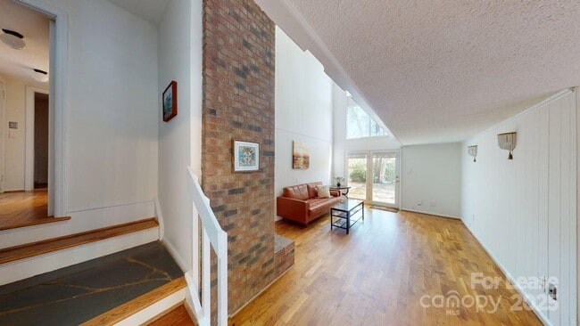 Building Photo - 4025 Woodfox Dr