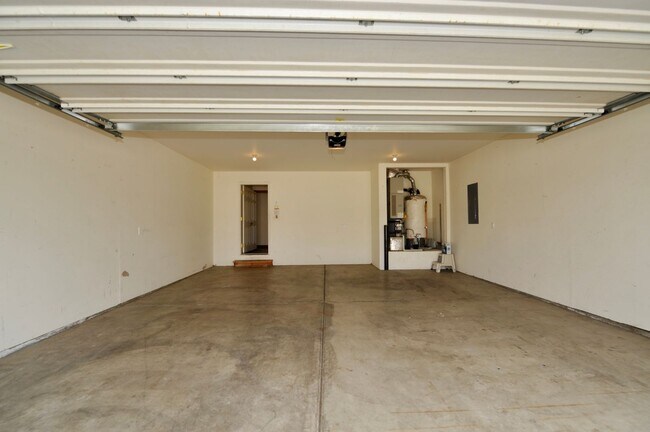 Building Photo - 3 bed 2 bath Rancher near Post Falls High School