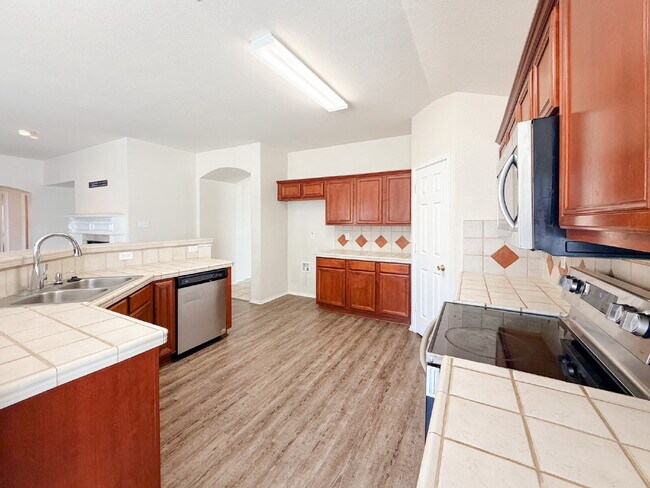 Building Photo - Charming 3-Bedroom, 2-Bath in Grand Prairie!