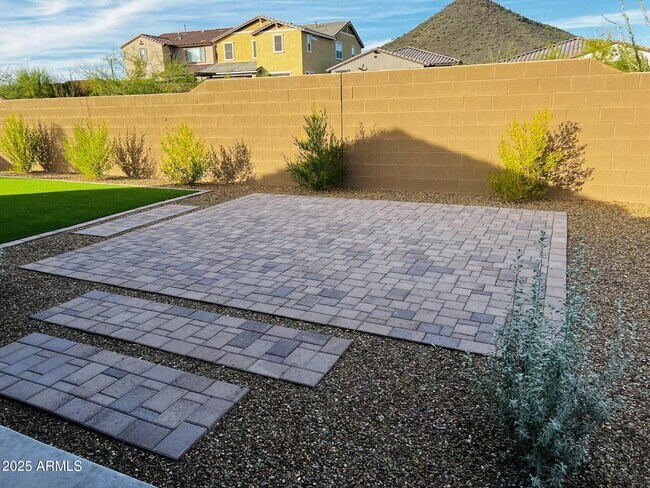 Building Photo - 12534 W Calle De Baca