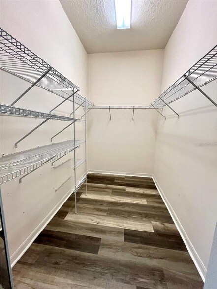 Building Photo - 5634 Belle Terre Dr