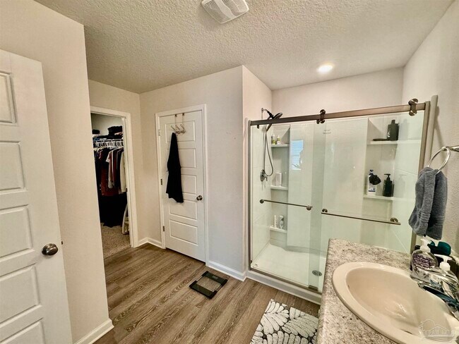 Building Photo - 914 Lovebird Ct