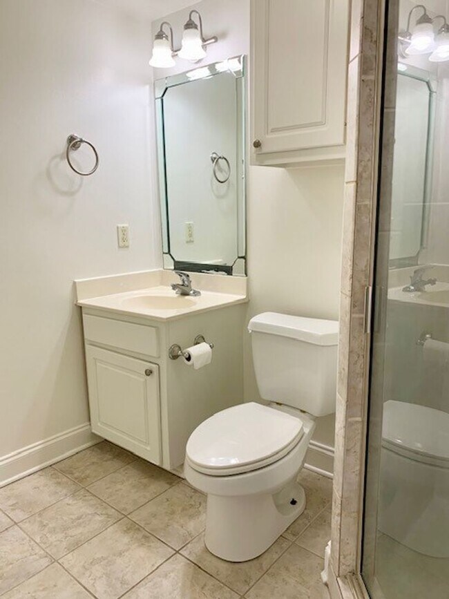 Building Photo - 2BD/2BA Condo for Lease on Park Blvd. Clos...