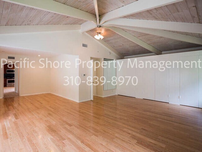Building Photo - Charming Brentwood Ranch Home with Excepti...