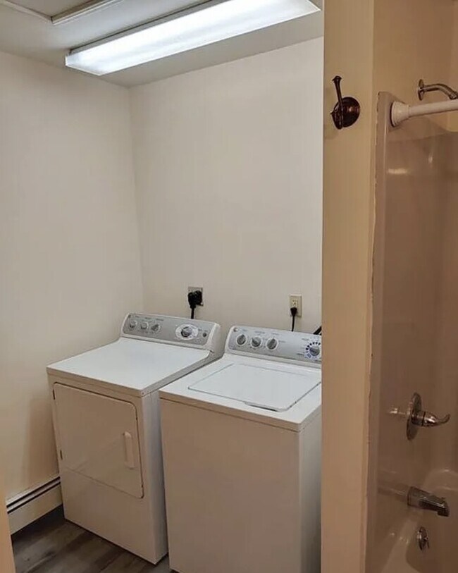 Building Photo - 8840 PA-405