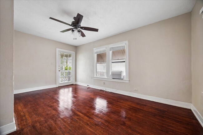 Building Photo - 2510 Kingston St