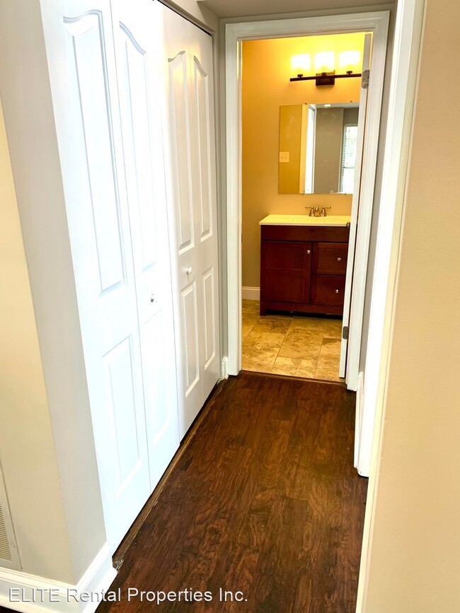 Building Photo - 2 br, 2 bath House - 1109 Foxmeadow Drive