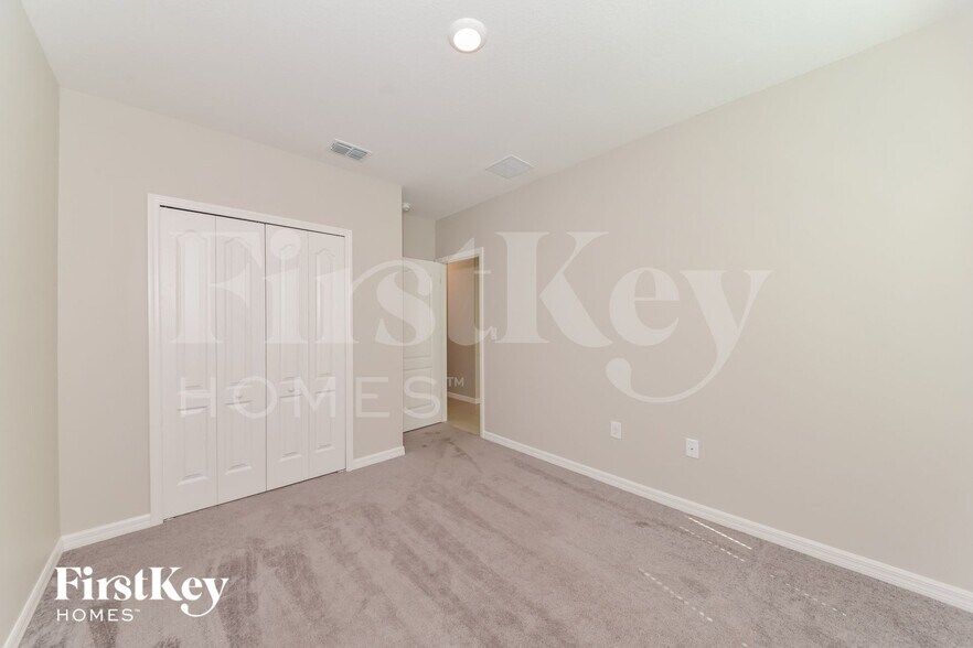 Building Photo - 4526 Birdsong Dr