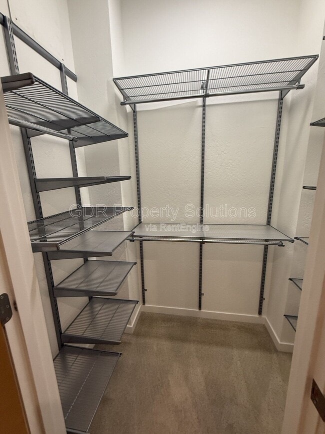 Building Photo - 3600 Central Ave SE