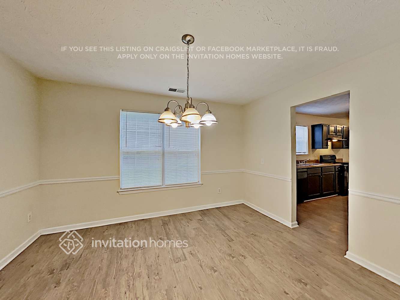 Building Photo - 2802 Crestworth Ln