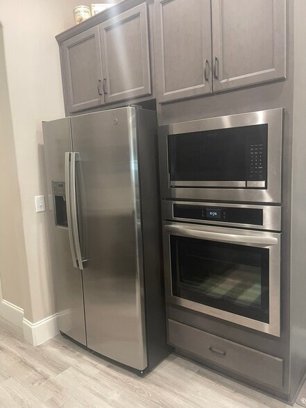 Building Photo - 126 Oasis Dr