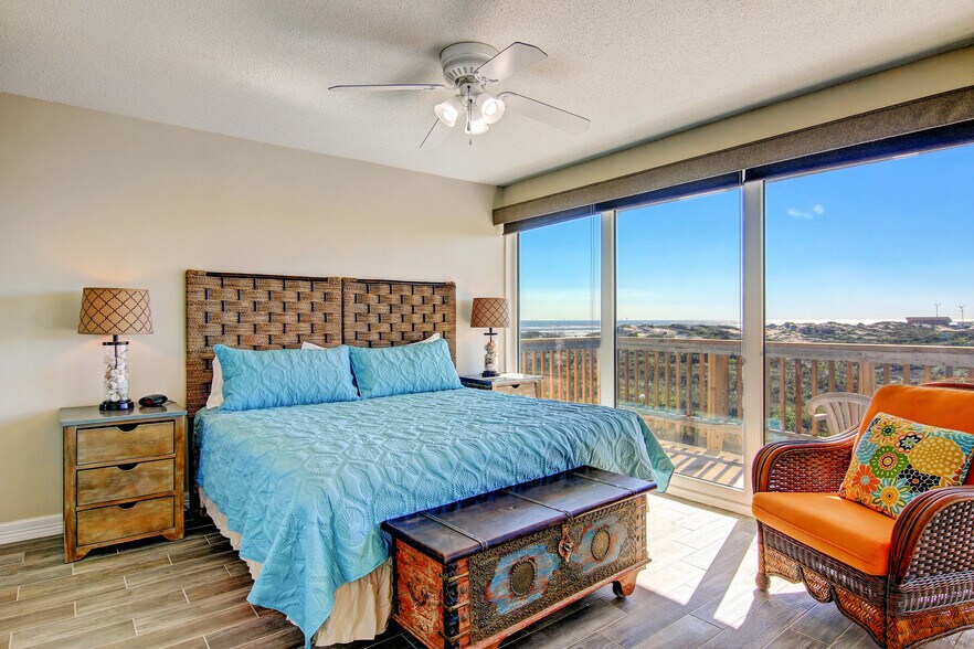 Building Photo - 14810 Windward Dr