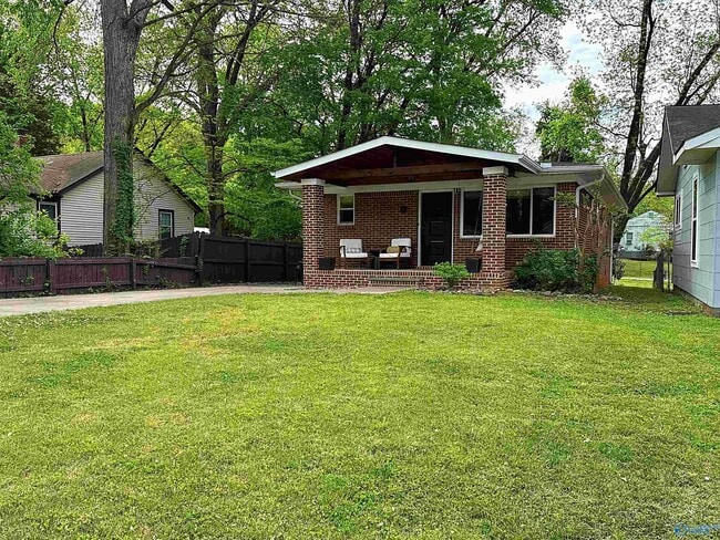 Building Photo - 1612 NE Wellman Ave