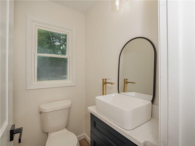 Building Photo - 4505 Myrtle Hill Rd NE