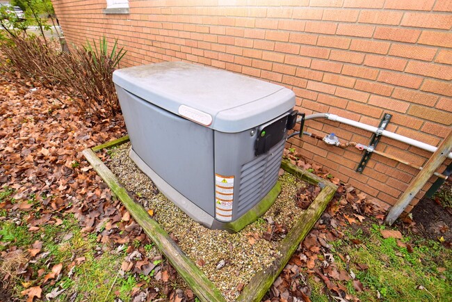 Building Photo - Inground swimming pool, 3 bedroom 1.5 bath home in South Bend IN