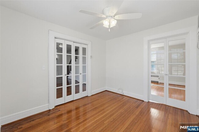 Building Photo - 54 Pomander Walk