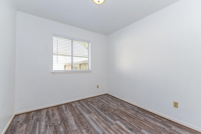 Building Photo - 4511 Alamo Ave