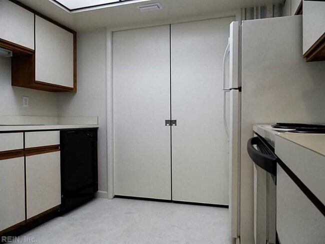 Building Photo - 529 Pheasant Run