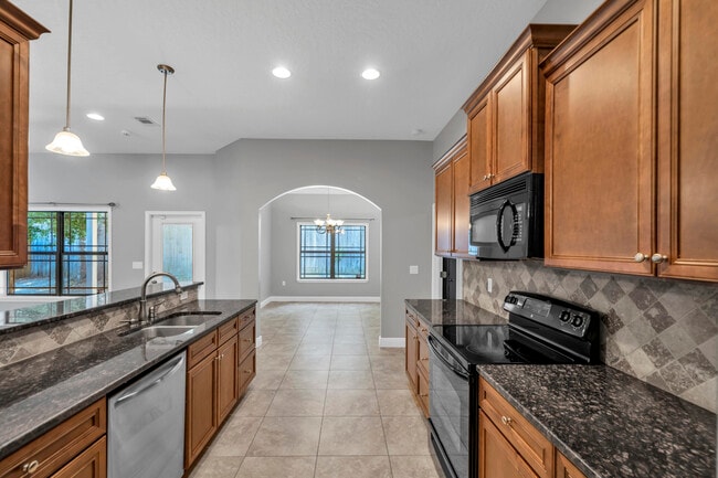 Building Photo - 4628 Hermosa Rd