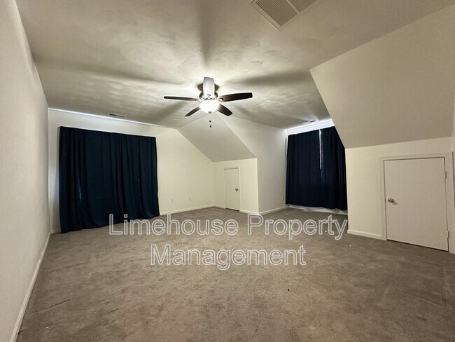 Building Photo - 4412 Valera Ct