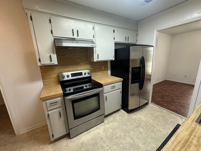 Building Photo - AVAILABLE NOW; APPLY TODAY AT OUR WEBSITE 2 WEEKS FREE!!!!!