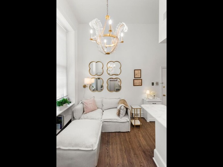 Building Photo - 2122 Spruce St