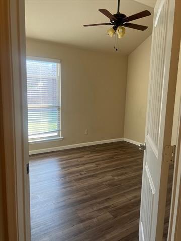 Building Photo - 930 English Ivy Dr