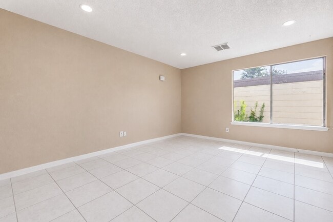 Building Photo - 7140 S Dairy Ashford Rd