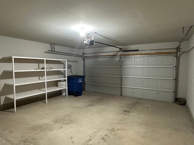 Building Photo - Beautiful 3bd/2ba in Meyers Landing Subdivision