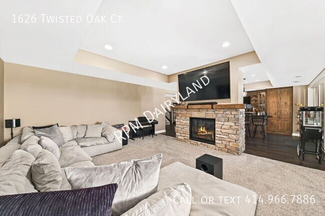 Building Photo - 1626 Twisted Oak Ct
