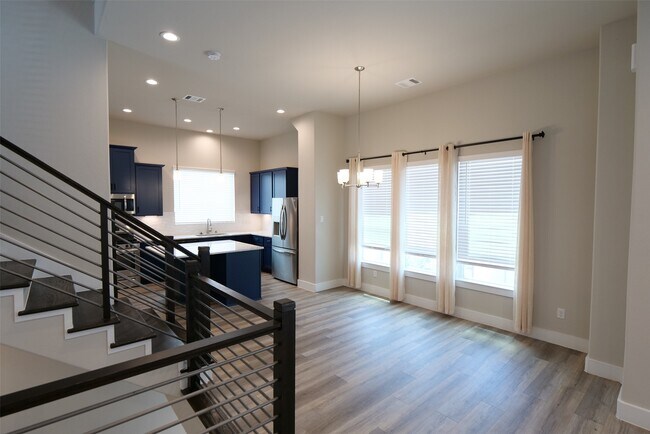 Building Photo - 9004 Lonestar Creekbend Ln