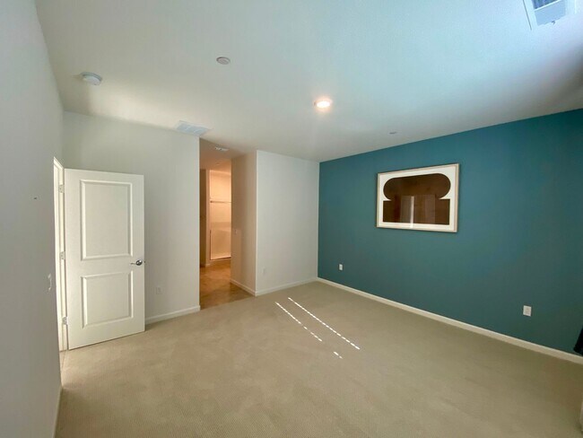 Building Photo - Breathtaking 4/2 Rancho Cordova Model w/TO...