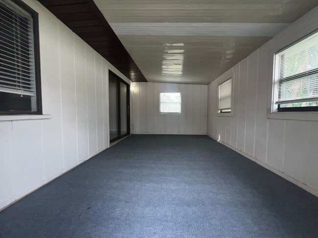 Building Photo - Port Orange 3 bed & 2 bath home