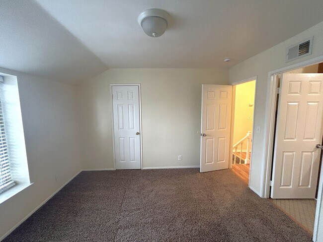 Building Photo - RIVERSIDE DR #17 CHINO 91710 (2 BED / 1.5 BATH)