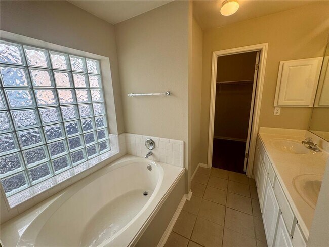 Building Photo - 3617 Roller Crossing