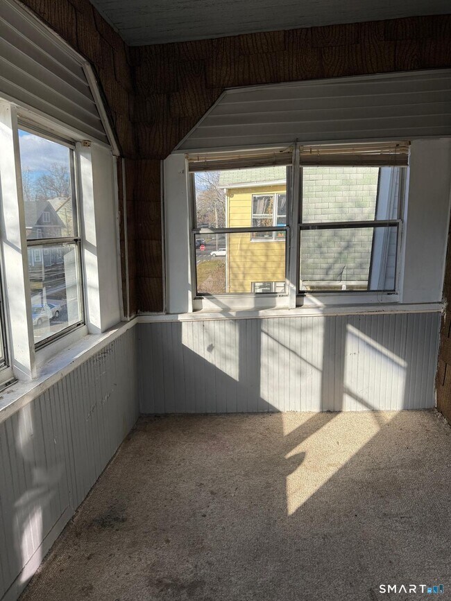 Building Photo - 120 Evergreen Ave