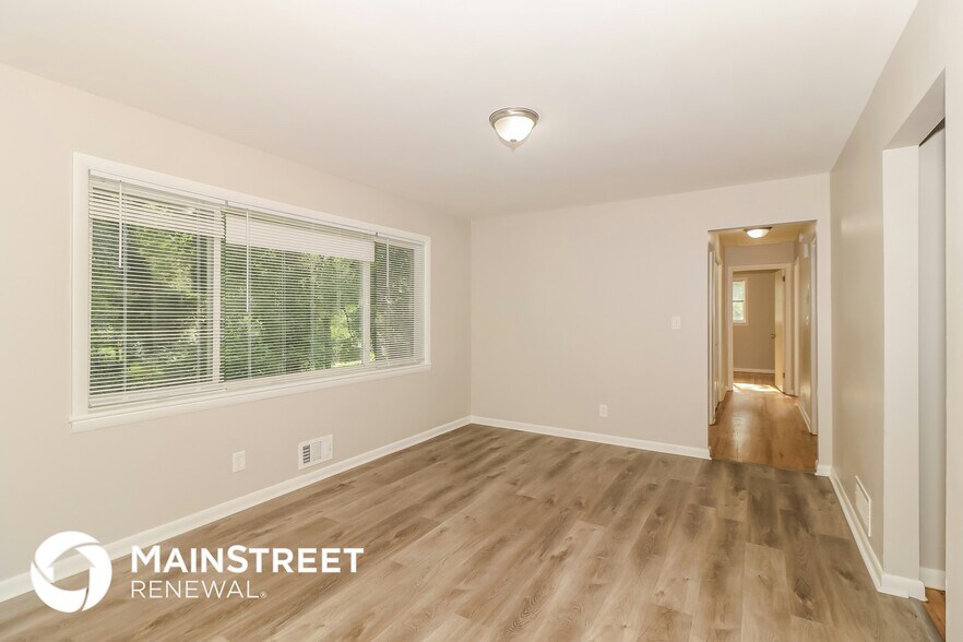 Building Photo - 4058 Brookcrest Cir