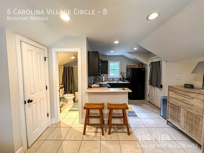 Building Photo - 6 Carolina Village Cir