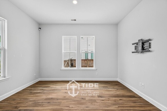 Building Photo - Private Retreat with Modern Upgrades