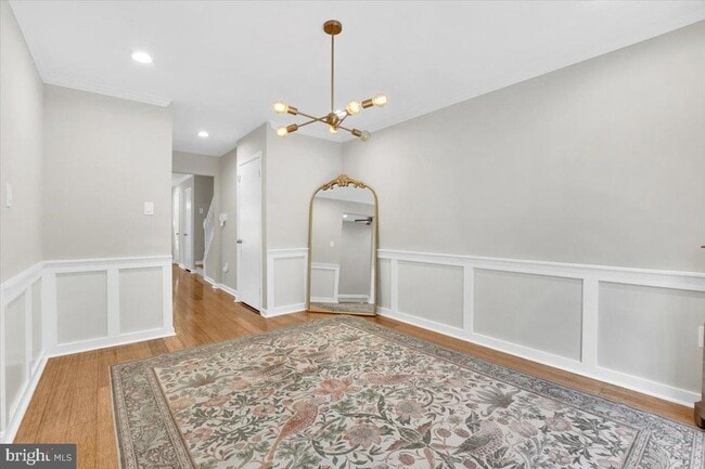 Building Photo - 8605 Western Oak Dr