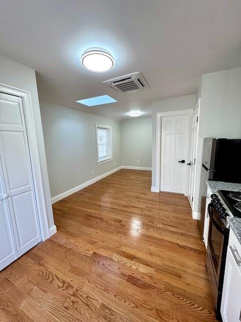 Building Photo - 71 E George St