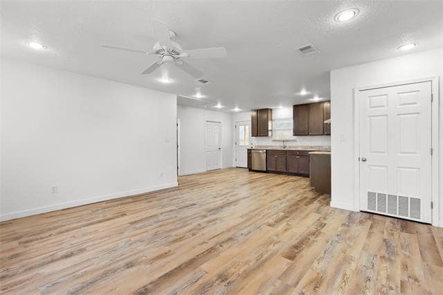 Building Photo - 6934 Simmons Dr