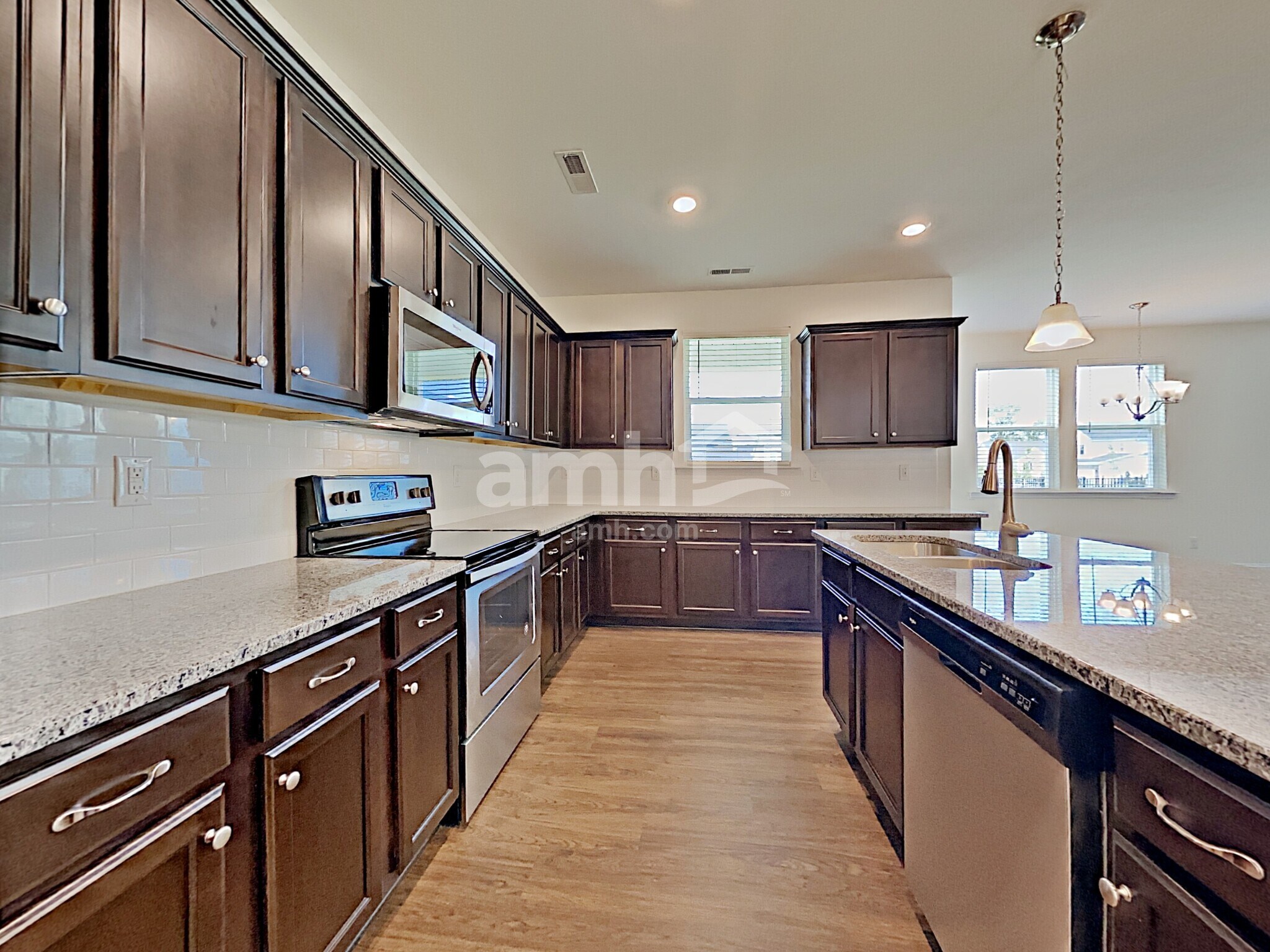 Building Photo - 106 Samara Ln