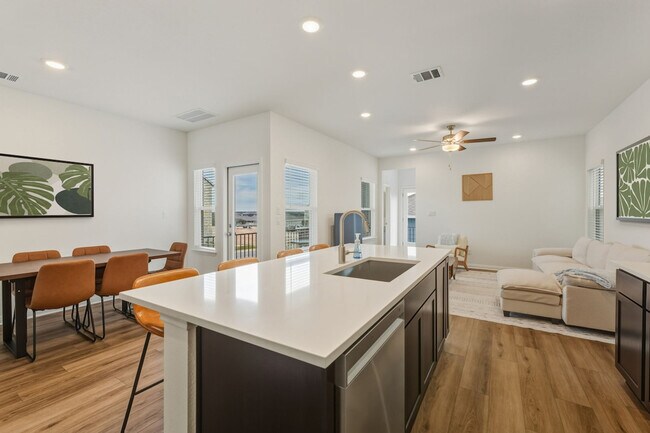 Building Photo - 2017 Ridge Runner Dr