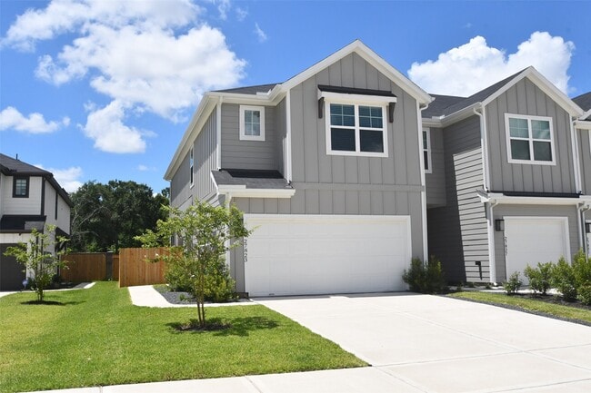 Building Photo - 27823 Western Crk Ct