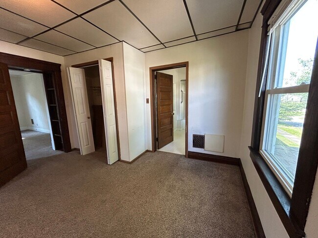 Building Photo - nce513