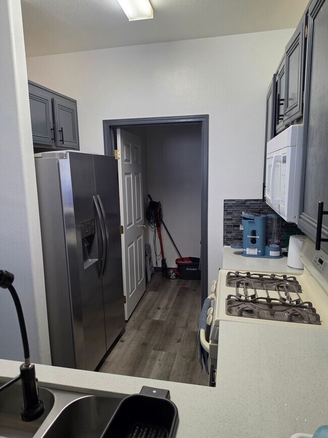 Building Photo - FULLY FURNISHED * 1BED/1BATH CONDO WITH 1 CAR GARAGE IN SOUTHWEST LAS VEGAS